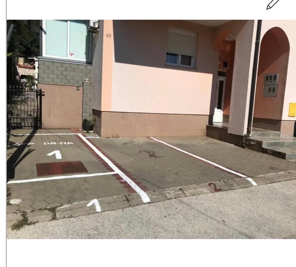 Studio Dama Blizina Amfiteatra I Bus Kolodvora ,Besplatan Privatni Parking,Self-Check- In Pula